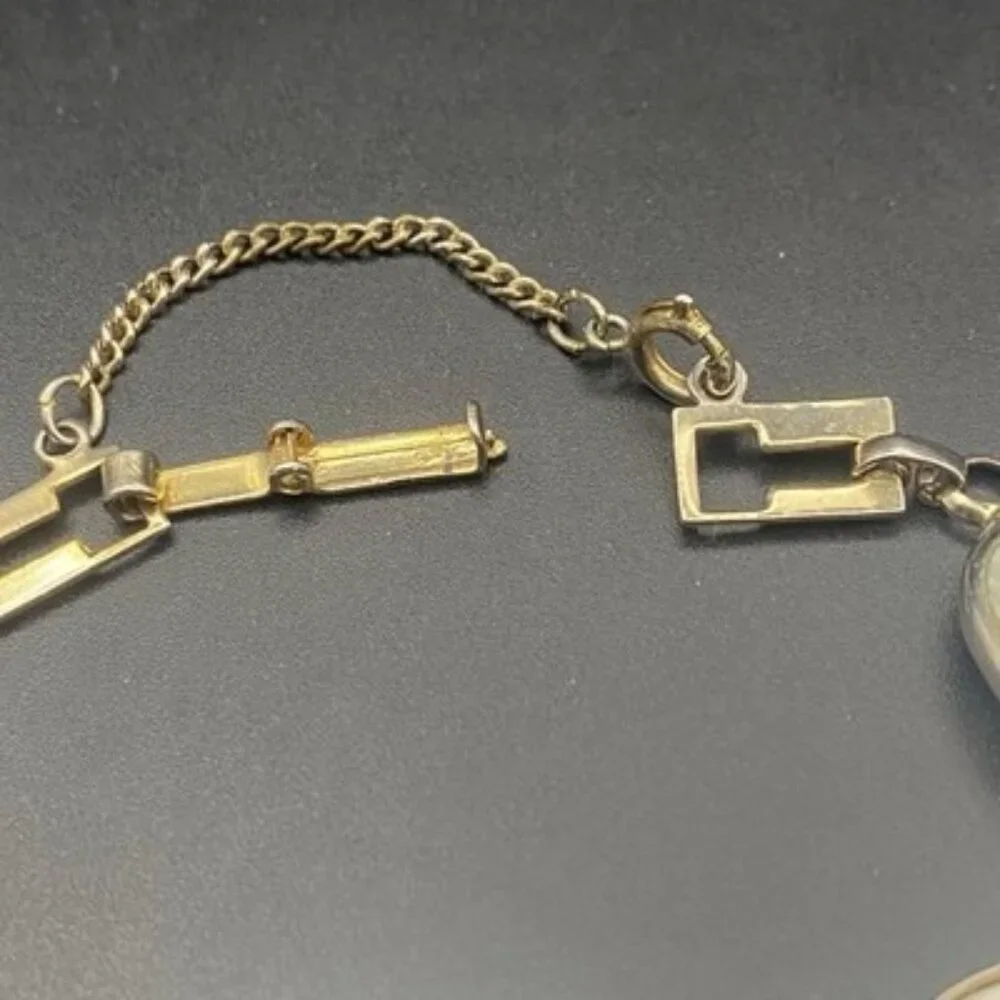 Vintage Egyptian Revival White Glass Scarab Bracelet Gold Tone Safety Chain 7.75 - Picture 7 of 7